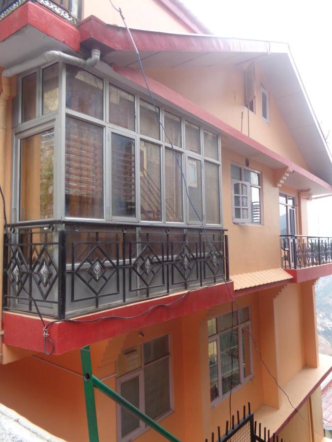 Deluxe Homestay Apartments With Kitchen In 西姆拉 外观 照片