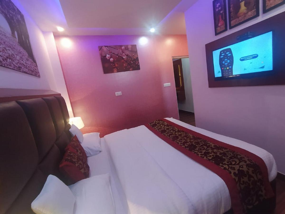Deluxe Homestay Apartments With Kitchen In 西姆拉 外观 照片